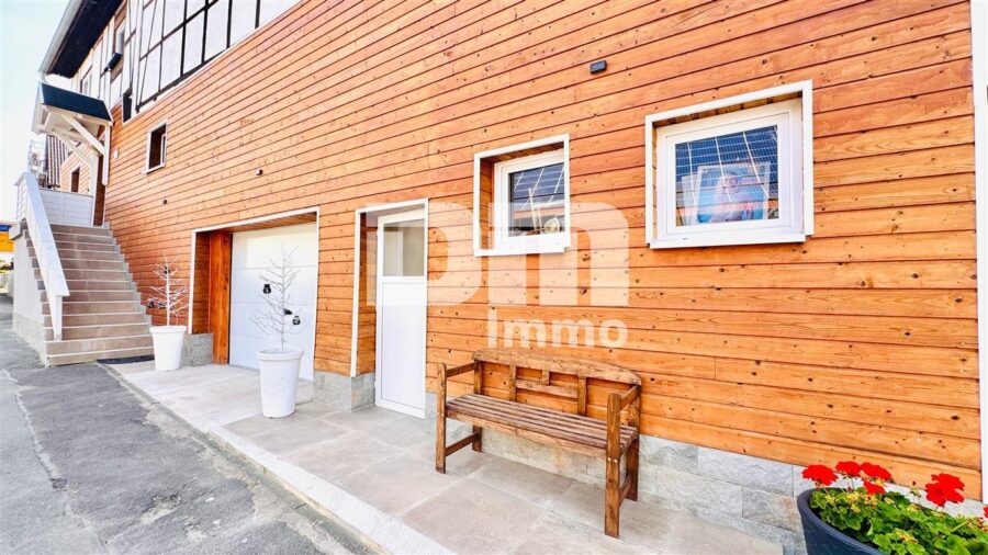 Umfangreich saniertes Fachwerkhaus mit 2 Terrassen, PV-Anlage und Nebengebäude - Zufahrt Garage